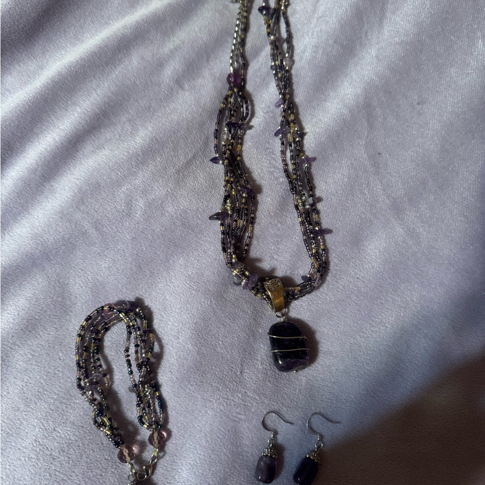 Chic Purple and Gold Necklace Set
